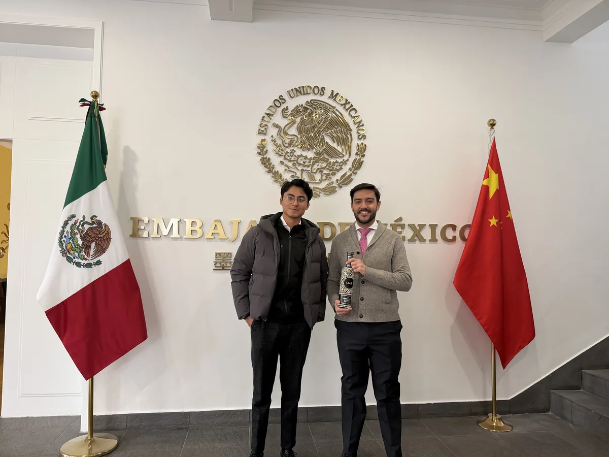 Entrega en Embajada de México en China