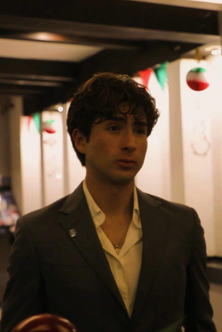 Sebastián Velázquez Cruz - Fundador de AZURA ROOTS