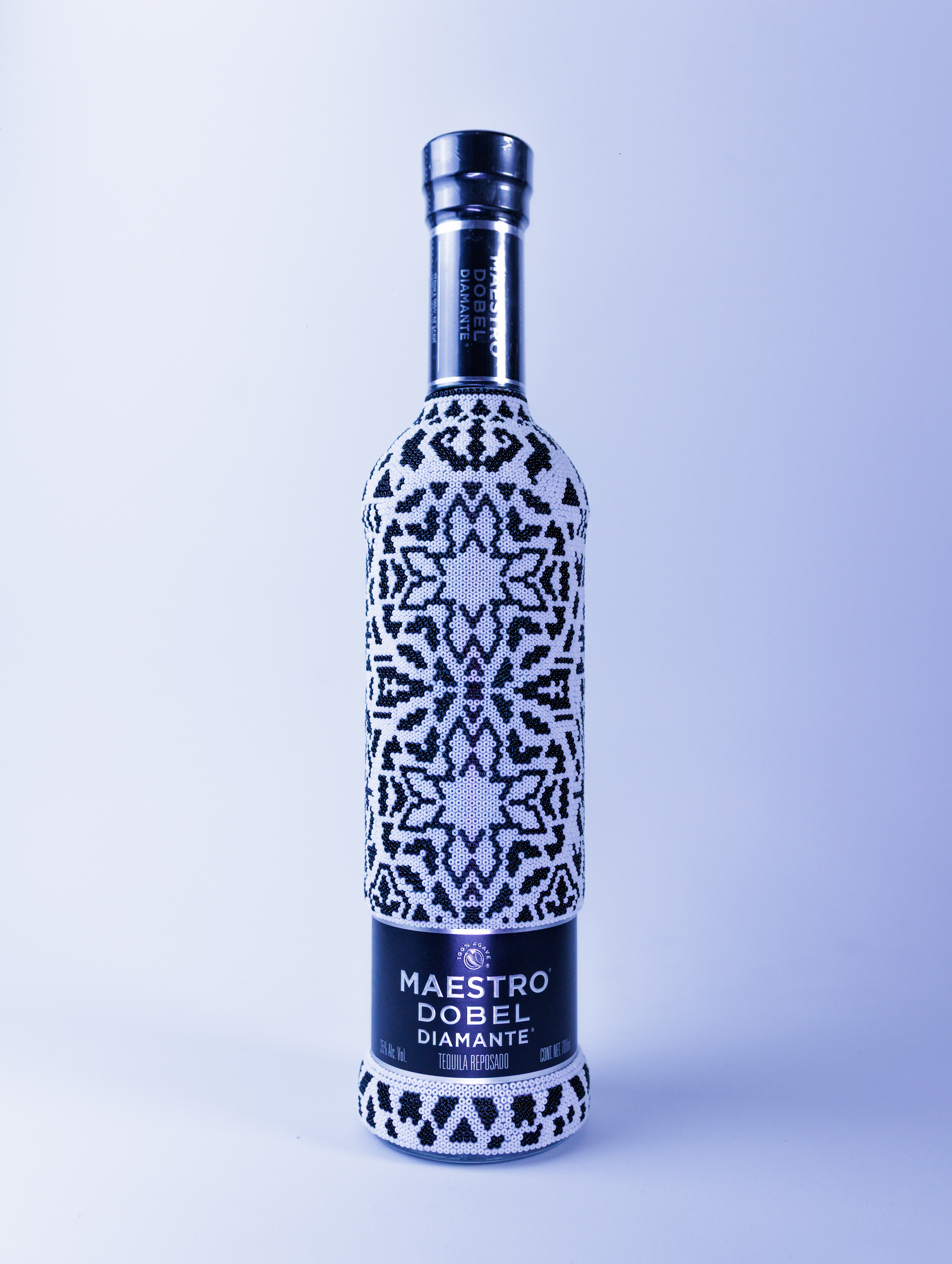 Maestro Dobel – Estilo Monocromo